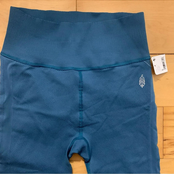 Free People FP Movement High-Rise Ankle Free Throw Leggings Coastline Large NEW - Picture 4 of 7